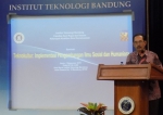 tutup-tahun-2015-fsrd-itb-selenggarakan-seminar-teknokultur