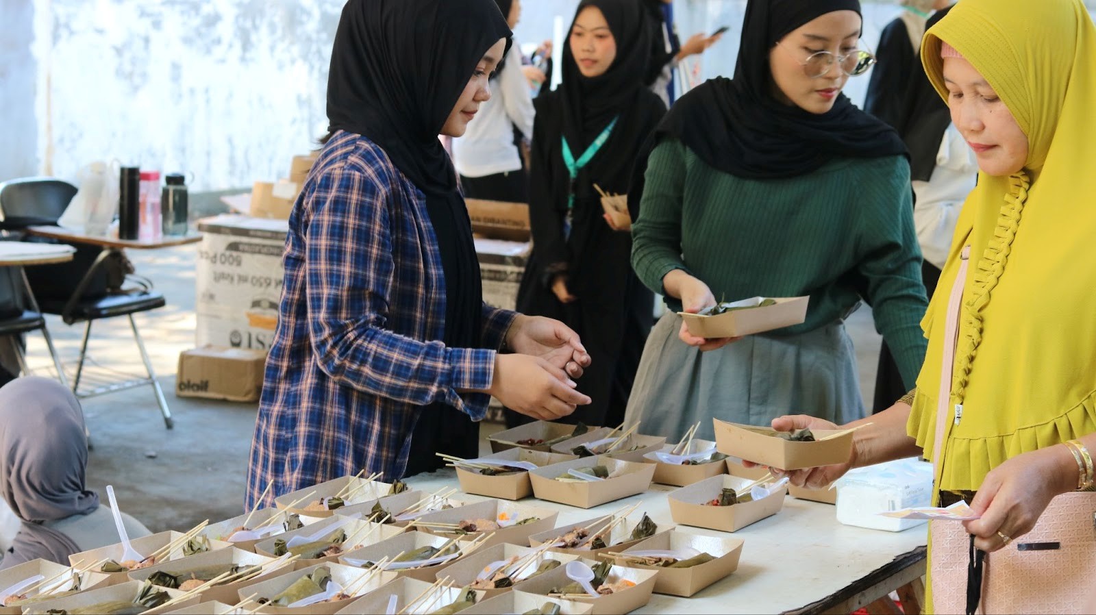 adha-festival-salman-itb-dari-10000-sate-gratis-hingga-kegiatan-inklusif-untuk-masyarakat