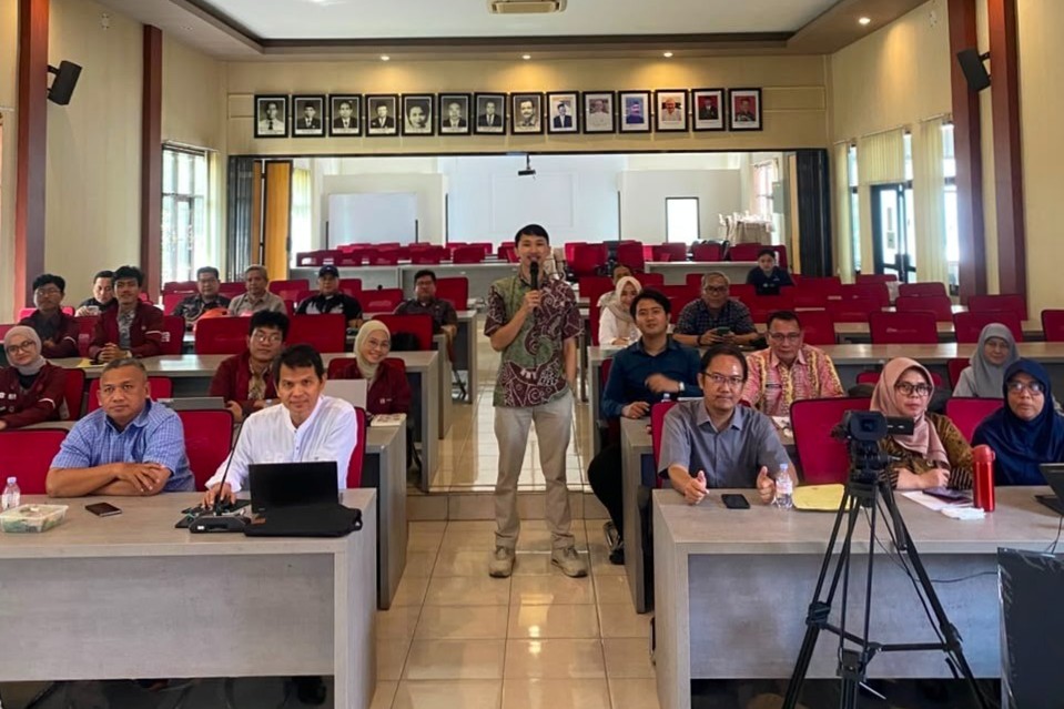 policy-brief-dissemination-by-itbs-urban-and-regional-planning-student-creating-a-platform-for-meaningful-dialogue-among-regional-stakeholders