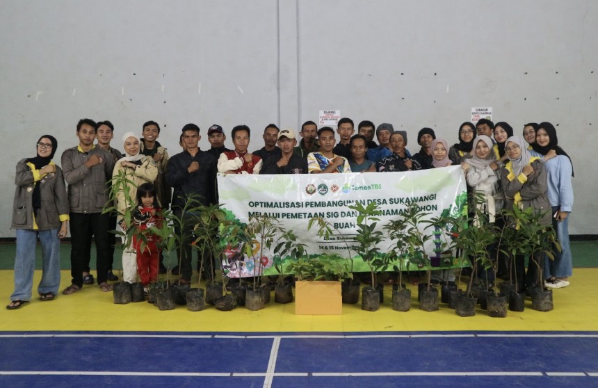 pengabdian-masyarakat-mahasiswa-itb-perkuat-ketahanan-lahan-pertanian-desa-sukawangi