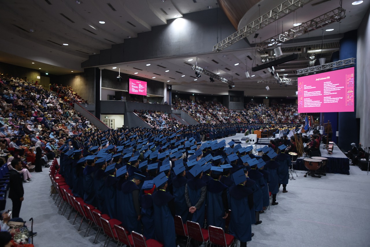 over-1800-students-graduate-in-itbs-second-graduation-ceremony-of-the-20242025-academic-year