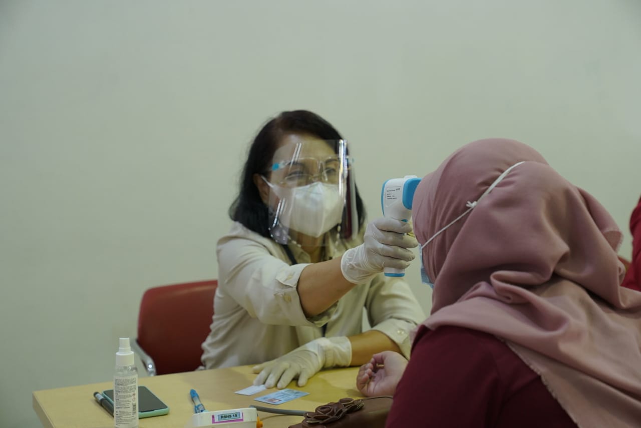 second-dose-of-covid-19-vaccination-in-itb-targeting-3816-lecturers-administrative-staff-and-elderly-people