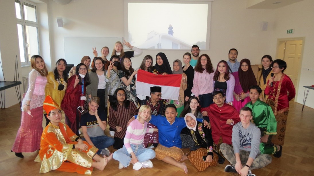 from-indonesia-to-europe-a-tale-of-angelina-pamela-iisma-awardee-in-palacky-university