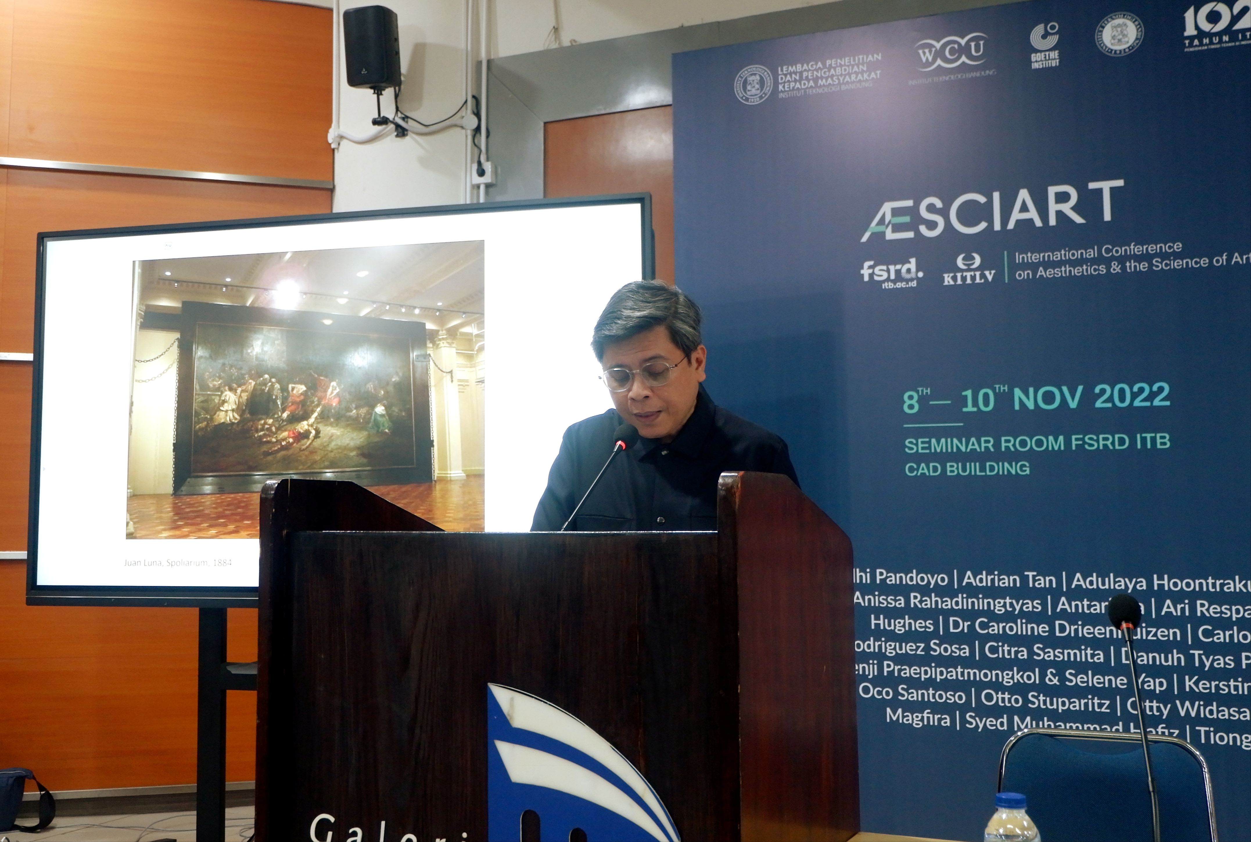 seminar-aesciart-fsrd-itb-undang-prof-patrick-d-flores-bicarakan-tinjauan-konsep-kategori-dari-konversi-melalui-bentuk-kolonial