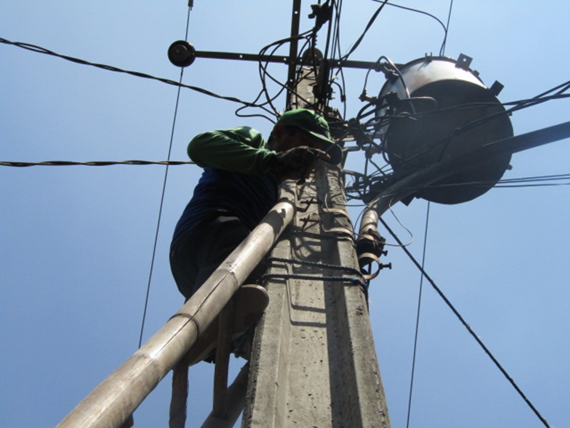 thematic-community-service-program-of-itb-2023-presents-public-street-lighting-in-cikaso-hamlet-sumedang