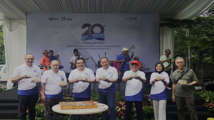 rayakan-hut-ke-20-sbm-itb-bawa-semangat-inovasi-dan-kontribusi-berkelanjutan-yang-melibatkan-alumni