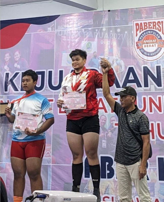 mahasiswa-teknik-geofisika-itb-juara-1-kejuaraan-angkat-berat-jawa-barat-2024