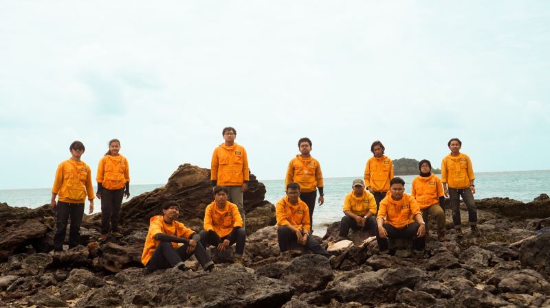 hmtg-gea-itb-gelar-ekspedisi-asa-tanah-sejuta-kata-di-belitung